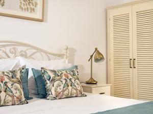 Villaggio Studios & Apartments