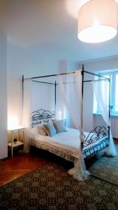WARSZAWA, Wiejska 15, KAMIENICA room 1