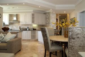 603 Oyster Schelles - by Stay in Umhlanga