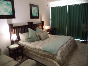 Heatherdale Guesthouse & Shuttle Services