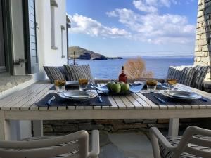 Aqua Blue, only 100 meters from the beach of Gialiskari Kea Greece
