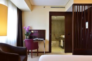 Executive Suite room in Porto Palácio Hotel by The Editory