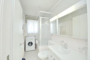 1BR in the center with balcony - Mill 351