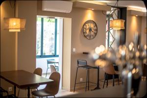 Hotels Logis Hotel La Bastide des Oliviers : photos des chambres