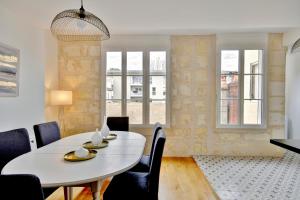 Appartements Les Halles et Hauteurs by Cocoonr : photos des chambres