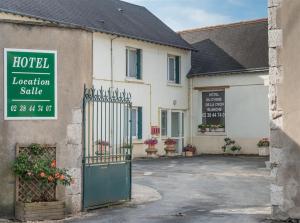 Hotels HOTEL DU CYGNE DE LA CROIX BLANCHE : Chambre Lits Jumeaux pour Personnes à Mobilité Réduite