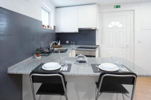 Dom Pipas Houses - Batista & Marcelino Lda