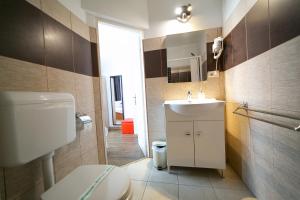 BOUL ROSU RESIDENCE free private parking