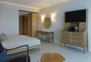 Deluxe Inland View Room room in Sunrise Jade - Adults Only