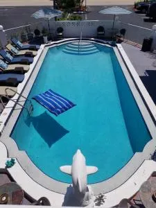 Ashley Brooke Beach Resort - هيلسبورو بيتش