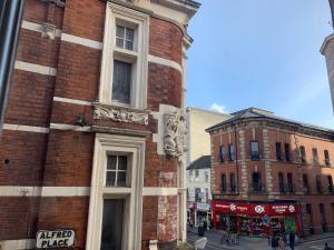 GRANBY APARTMENTS F-6