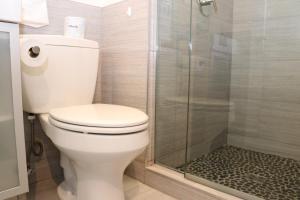 Charming & Stylish Studio on Beacon Hill #6