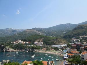 Apartments Mitrovići Miločer