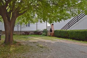 Apartment and Rooms Mila