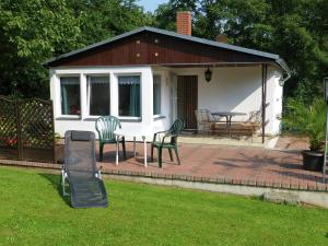 Idyllic holiday home in Neinstedt near forest