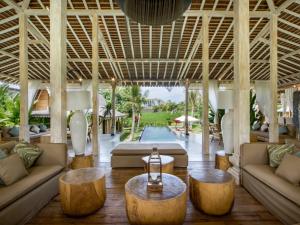 Mannao Estate by Villa Finder