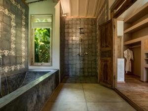 Mannao Estate by Villa Finder