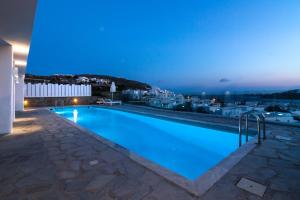 Two-Bedroom Apartment with Hot Tub and Sea View