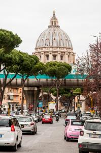 Vatican Museums Roomy Apartment