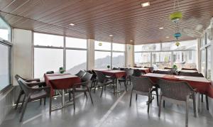 Treebo Mayur, Mall Road