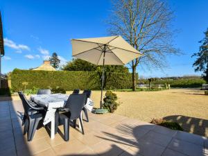 Holiday home with pretty terrace and garden, near the Paimpont forest