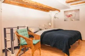 Stylish Apartment with Castle View & Free Parking - Rakitna