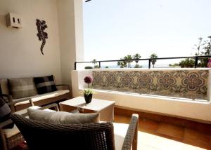 Jardines de las Golondrinas Marbella with Sea Views