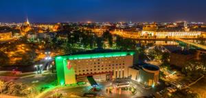 HP Park Plaza