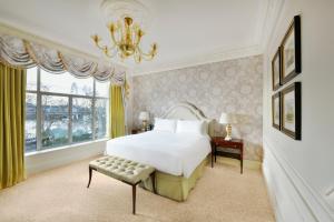 Luxury King Room with River View room in The Savoy