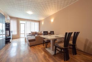 Green House Apartment