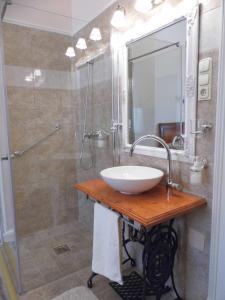 Deluxe Double Room room in Anna Villa