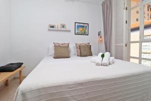 Del parque flats victoria trini