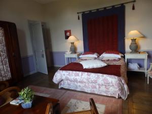 B&B / Chambres d'hotes Chateau Du Pin - Les Collectionneurs : photos des chambres