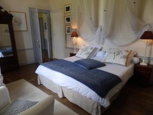 B&B / Chambres d'hotes Chateau Du Pin - Les Collectionneurs : photos des chambres