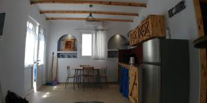 BEAUTIFUL HOUSE OF PSINTHOS