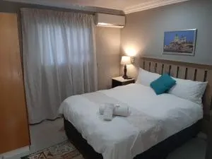 Lux Rooms on 37 - Bloemfontein