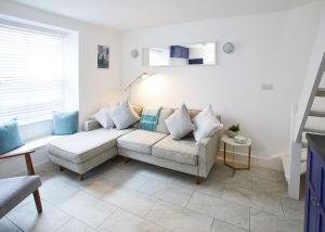 Host & Stay - Harbour Cottage