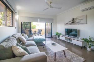 ZEN QUEST - The NOMADS PAD Near Nightcliff Markets & Sunset Foreshore