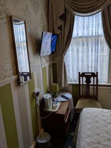 Single Room room in The New Guilderoy Hotel