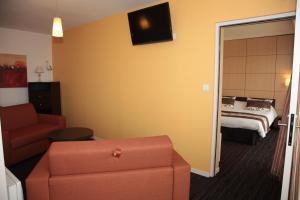 Hotels Hotellerie Les Brisants , Restaurant J M Perochon : photos des chambres