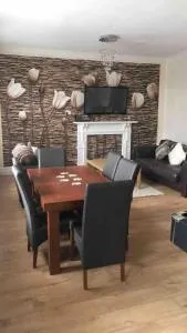 5 bed maisonette central Westkirby - Birkenhead