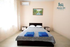 Luxury Quadruple Room room in Uralskiy Bereg Guest House