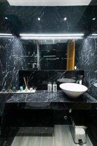 White Rhino White Tower