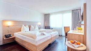 Comfort Double Room with Lake View room in Hotel Kreuz