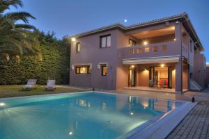 Chalet Villa Vivaris Lagonissi Grèce