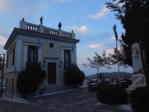 Vourkari-bay 1 Kea Greece