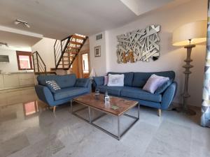 Beautiful penthouse with 3 pools, indoor heated pool, sauna, jacuzzi