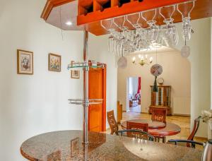 Grand Lviv Apartment I (1 of 3)