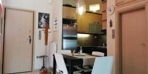 Filos Apt. under Acropolis