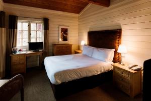 Woodland Cabin Standard room in Chevin Country Park Hotel & Spa